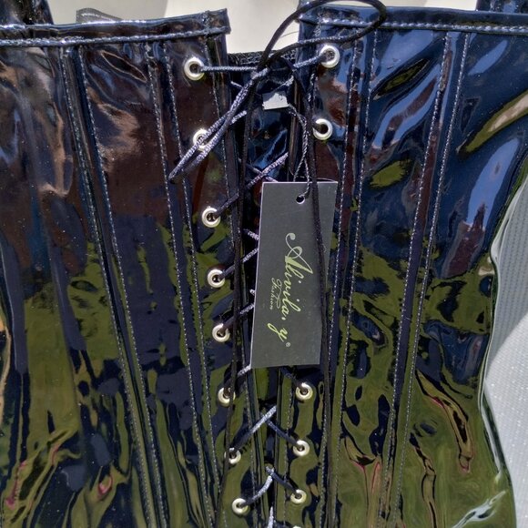 Alivila Y (S) Wet Look Zippered Overbust Corset and Panty Set - Picture 9 of 12